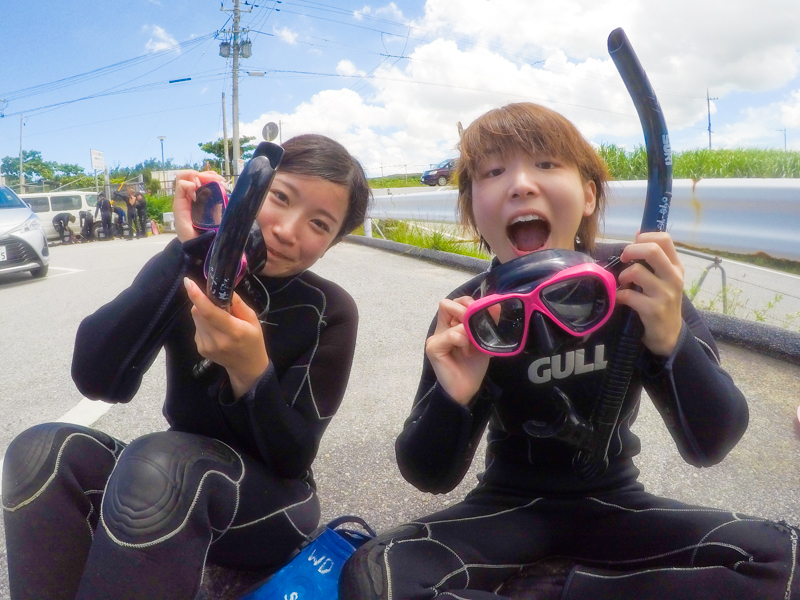 女性に人気の沖縄ダイビングライセンス取得はワールドダイビングで